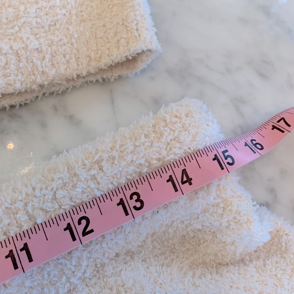 Fashion Nova cropped tank + short set in fuzzy squishy cozy cream size XL - Picture 7 of 9